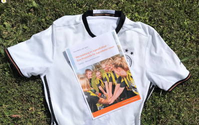 Wertebildung im Jugendfußball – Zwei neue Titel der Buchreihe „TeamUp!“ vom Verlag der Bertelsmann Stiftung